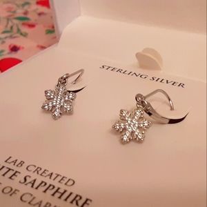 NWT Macy's Snowflake Earrings